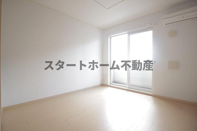 その他部屋・スペース　使い勝手のいい寝室です