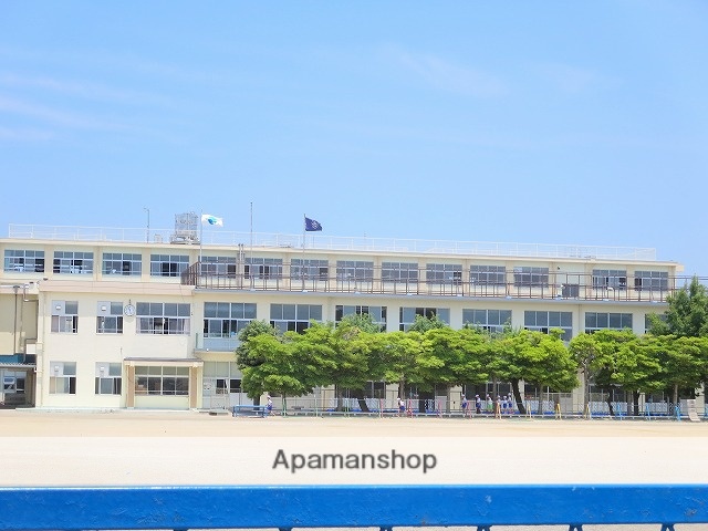 小学校　篠原小学校（小学校）まで1763m