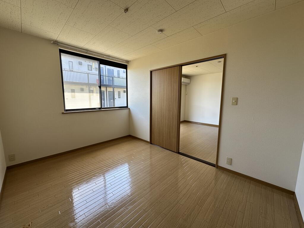 その他　東側　洋室