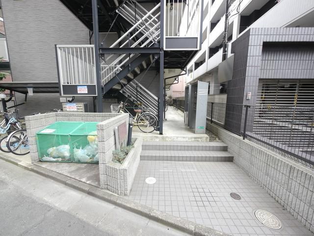 エントランス　★エントランスです★