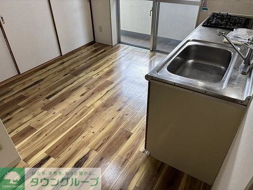居室・リビング　キッチン