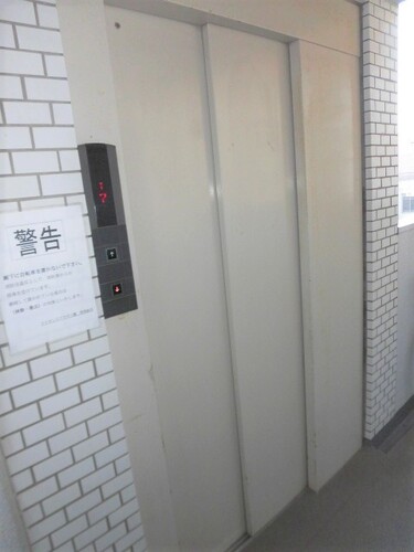 その他　エレベーター