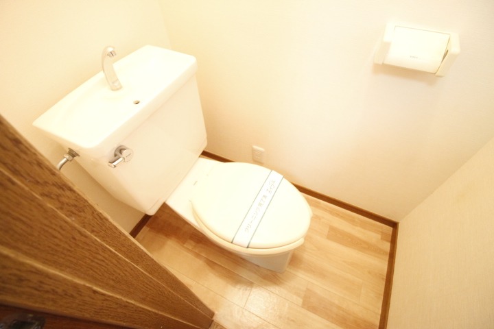 トイレ　※他部屋参考写真