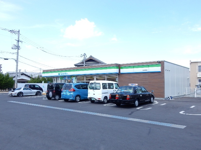 コンビニ　ファミリーマート新福店（コンビニ）まで420m
