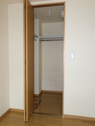 収納　収納力のあるウォークインクローゼットです！