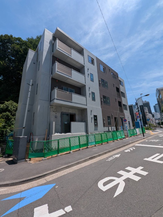 建物外観　建築中