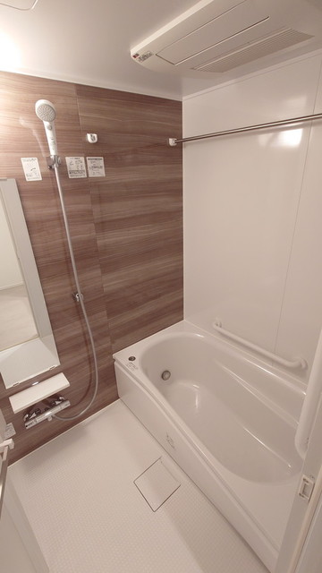 バス・シャワールーム　※写真は同タイプ住戸です。