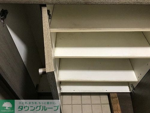 玄関　下駄箱