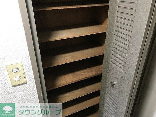 玄関　収納（廊下）