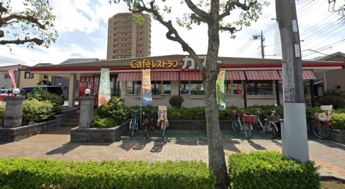 飲食店　ガスト 西新井店(から好し取扱店)（飲食店）まで557m