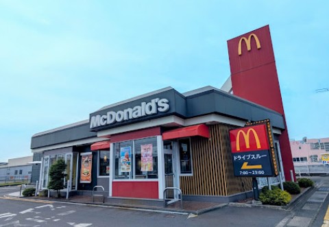 飲食店　マクドナルド 弘前堅田店（飲食店）まで1200m