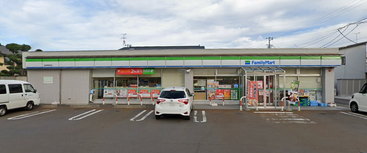 コンビニ　ファミリーマート 弘前西城北一丁目店（コンビニ）まで368m