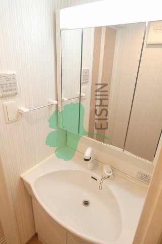 洗面設備　シンプルで使いやすい洗面台です！