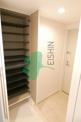 玄関　下駄箱もしっかりついてます！