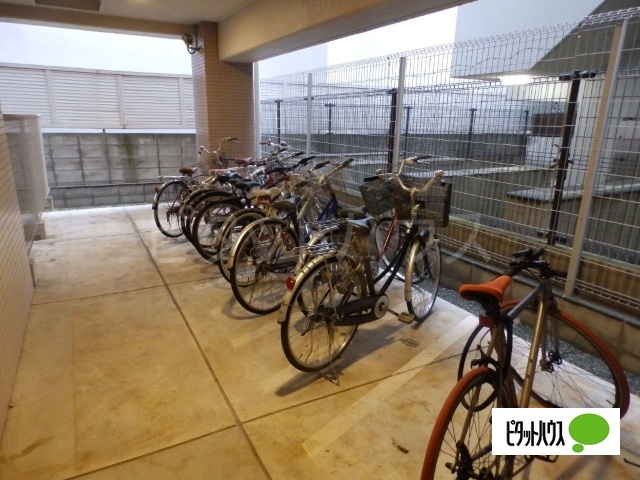 駐車場　駐輪場
