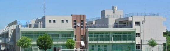 中学校　横浜市立緑が丘中学校（中学校）まで640m