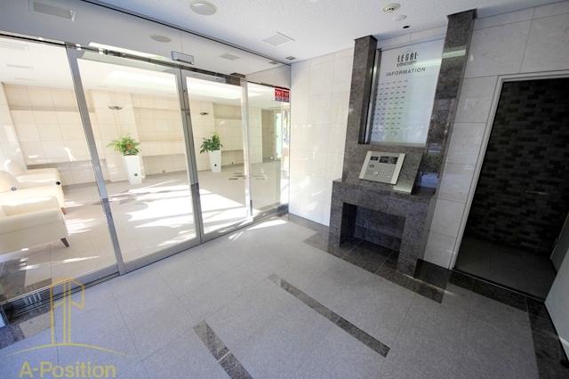 エントランス　リーガル京町堀