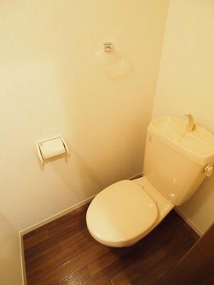 トイレ　清潔感のあるトイレです