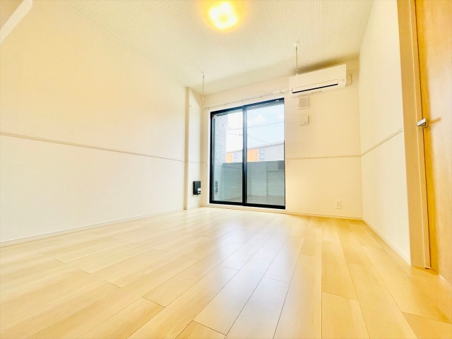 居室・リビング　※同一建物内１０３号室内装写真転載