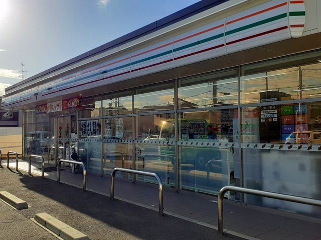 コンビニ　セブンイレブン 宇治神明店（コンビニ）まで750m