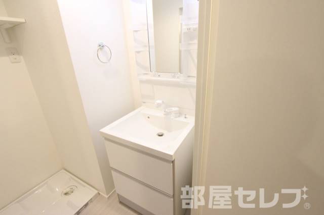 洗面設備　１０３号室の写真です