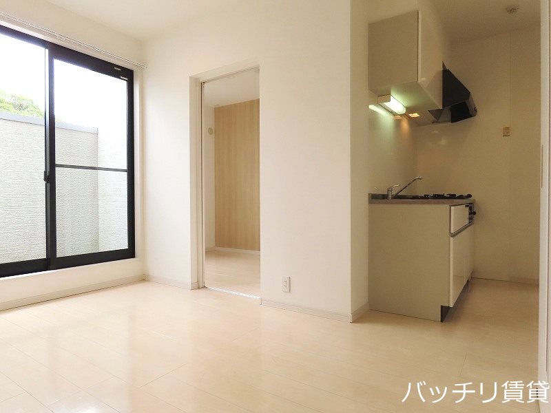 居室・リビング　＊画像は別部屋の為イメージ、現状優先致します