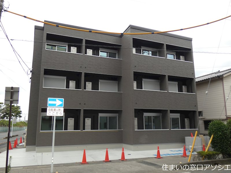 建物外観　GRADUS南越谷のご紹介は住まいの窓口アソシエにお任せ下さ