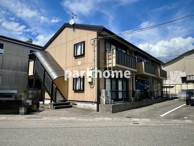 建物外観　落ち着いた雰囲気の外観です