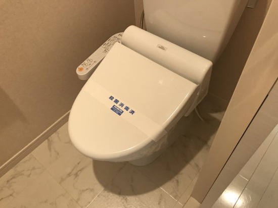トイレ　別号室の写真です。