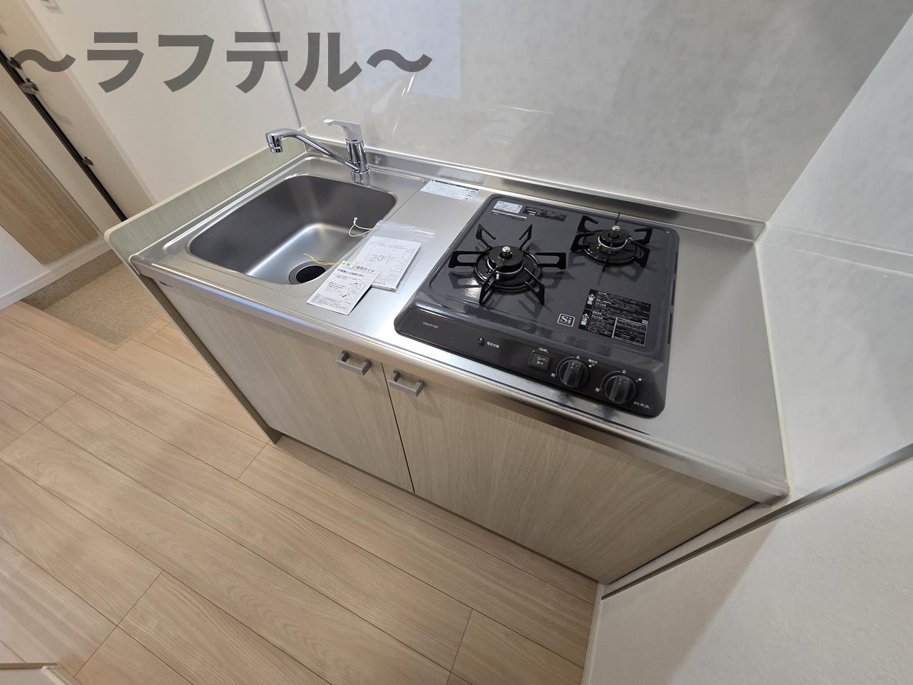 キッチン　同メーカー施工　別部屋イメージ写真