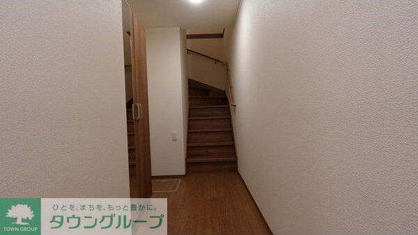 玄関　設備