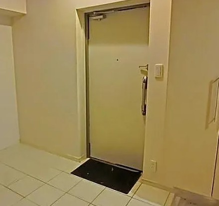 玄関　落ち着いた玄関です