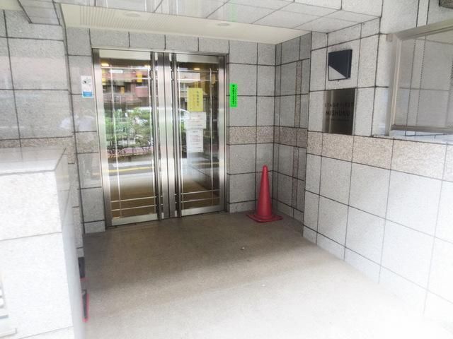 エントランス　★オートロック付き★
