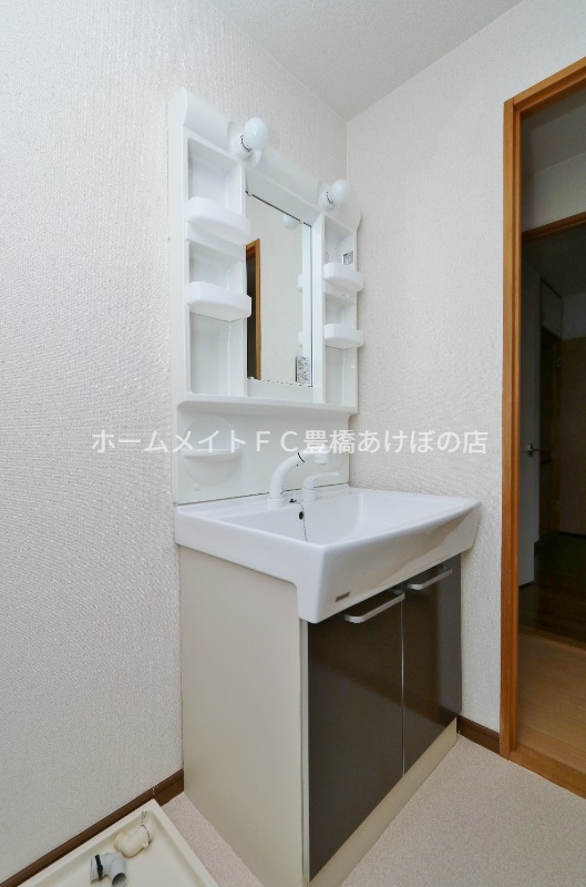 洗面設備　同型別部屋写真