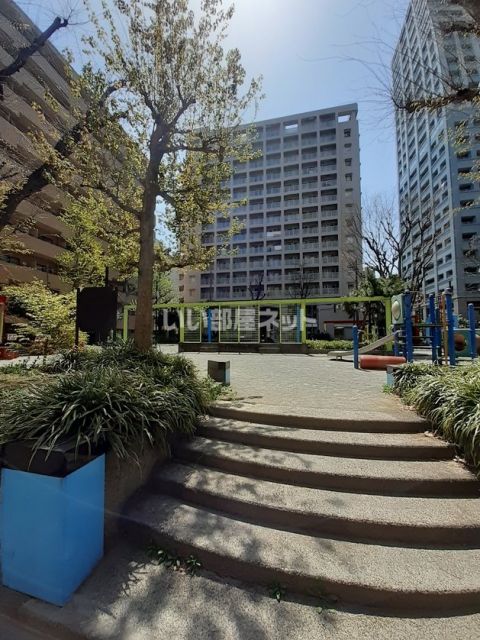 公園　新宿区立花園東公園（公園）まで114m