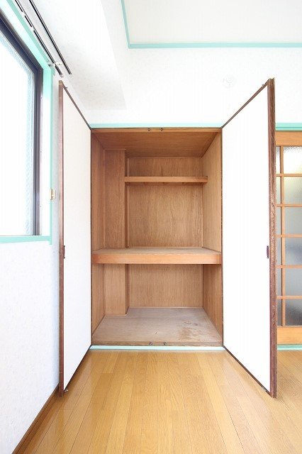 収納　同物件別号室のものです。