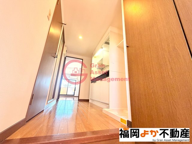 玄関　落ち着いた玄関です
