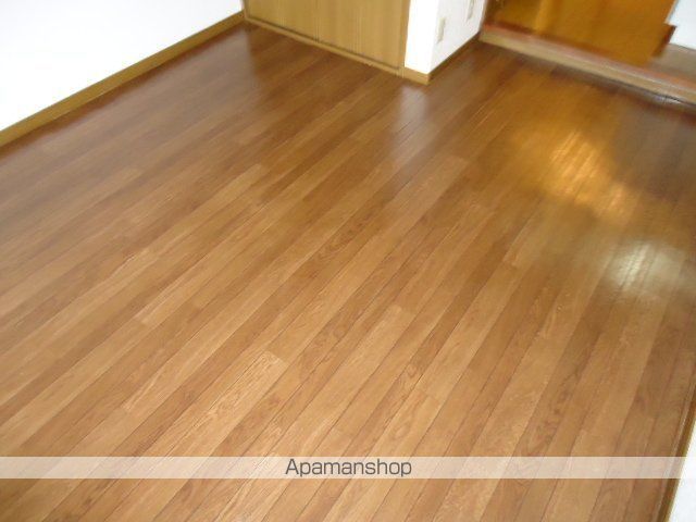 コンフォールの居間写真