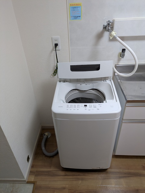 洗面設備　★サービス品の洗濯機です★