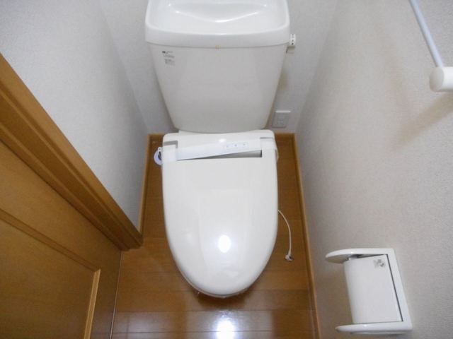 コータ・コート Dのトイレ写真