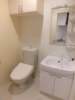 トイレ　★トイレ兼オシャレな脱衣所★