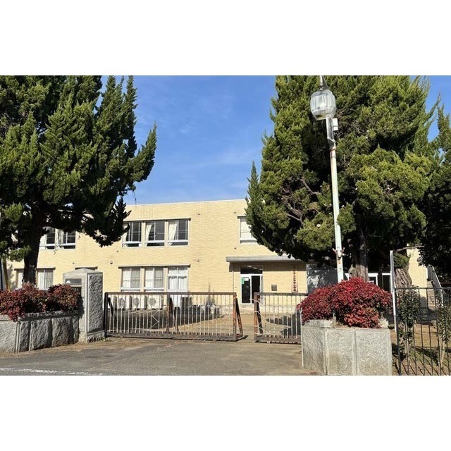 小学校　つくば市立谷田部小学校（小学校）まで2240m