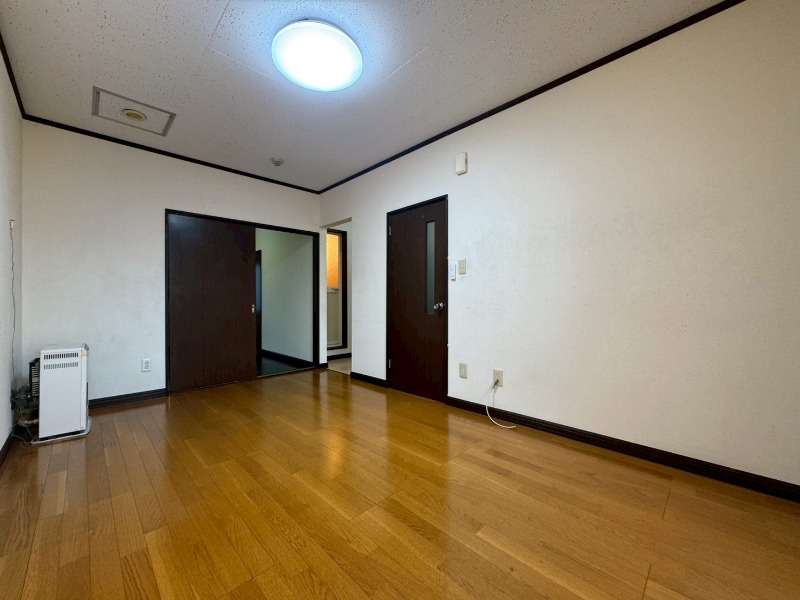 居室・リビング　広くてキレイなお部屋が広がっていて、充実した生活が送れそう。