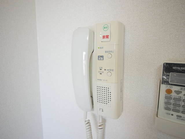 セキュリティ　★インターホンがございます★