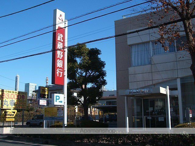 銀行　武蔵野銀行与野支店（銀行）まで115m