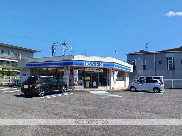コンビニ　ローソン　中戸次店（コンビニ）まで400m