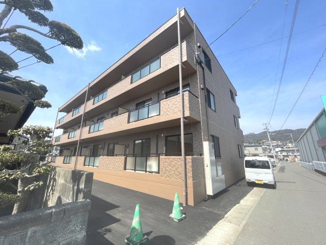 建物外観　落ち着いた雰囲気の外観です