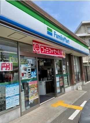 コンビニ　ファミリーマート尼崎塚口町店（コンビニ）まで523m