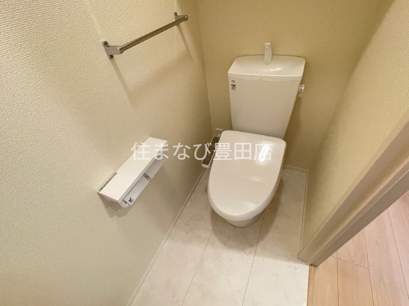 トイレ　同型
