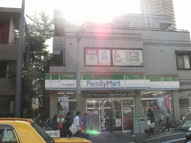 コンビニ　ファミリーマート（コンビニ）まで205m
